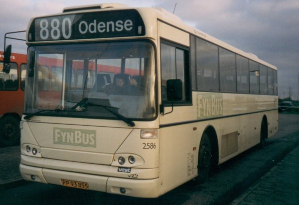 Combus nr. 2586. Photo Tommy Rolf Nielsen Martens